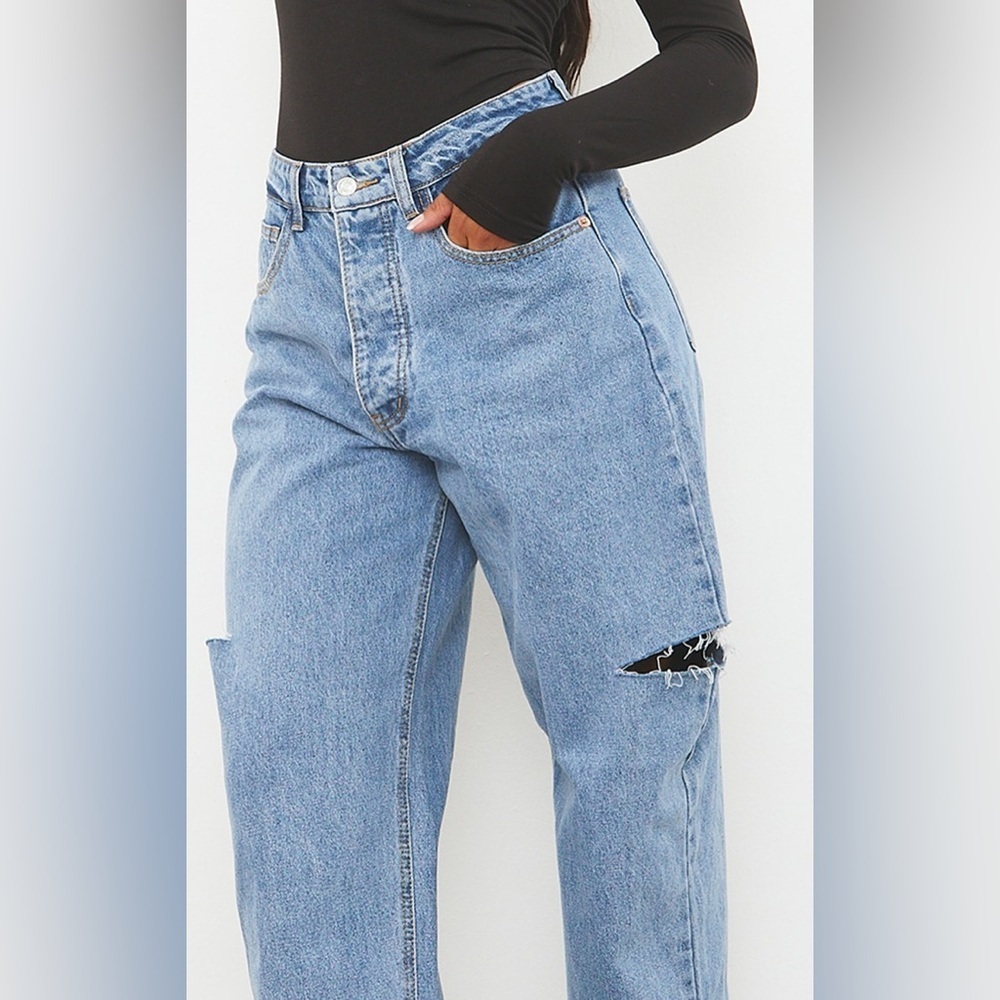 🚨 NWT Pretty Little Things Thigh Split Baggy Boyfriend Jeans - Picture 4 of 9